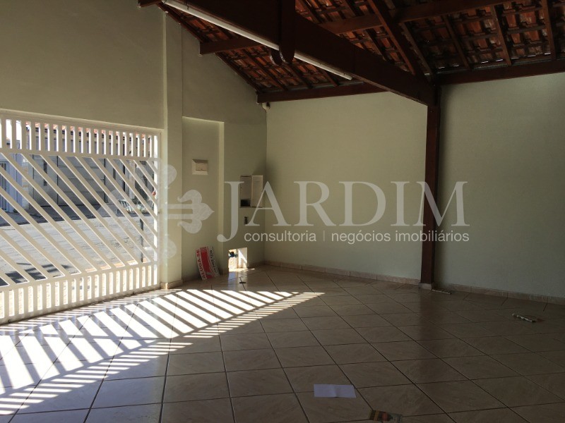 Casa à venda com 3 quartos, 150m² - Foto 3