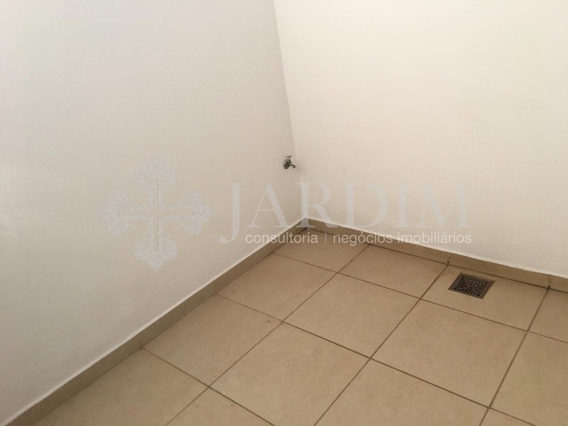 Casa para alugar com 3 quartos, 300m² - Foto 10