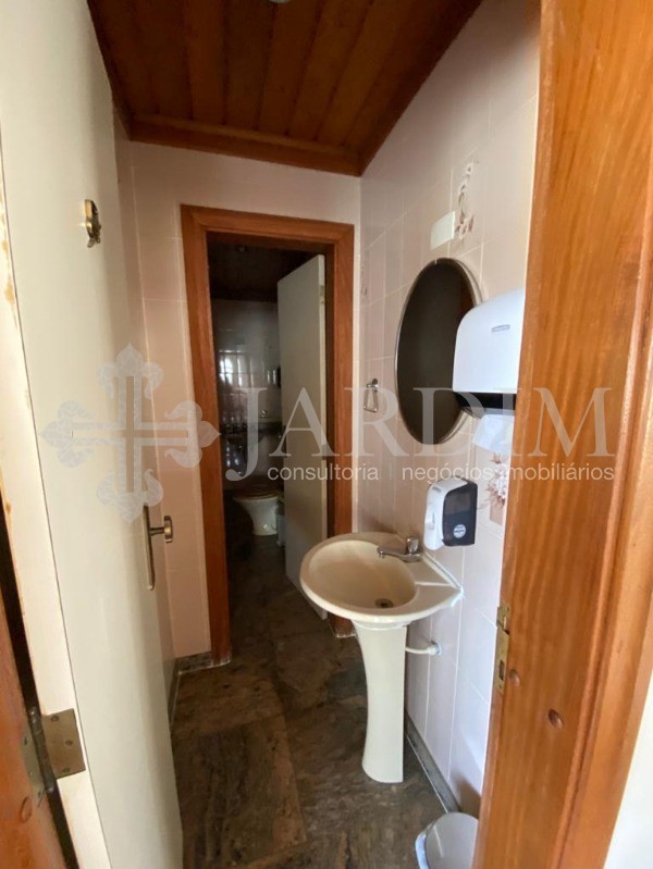 Apartamento à venda com 3 quartos, 150m² - Foto 9