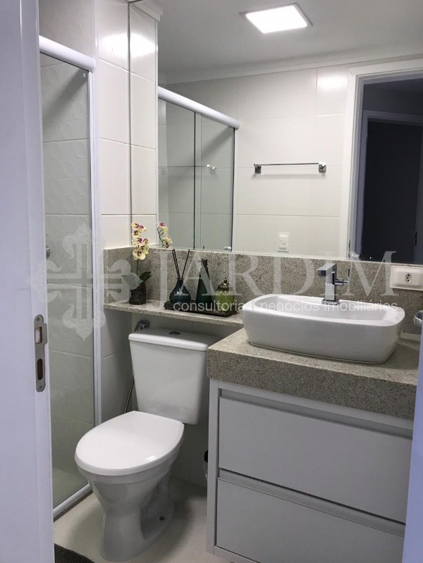 Apartamento à venda com 2 quartos, 66m² - Foto 18