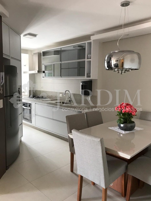 Apartamento à venda com 2 quartos, 66m² - Foto 13