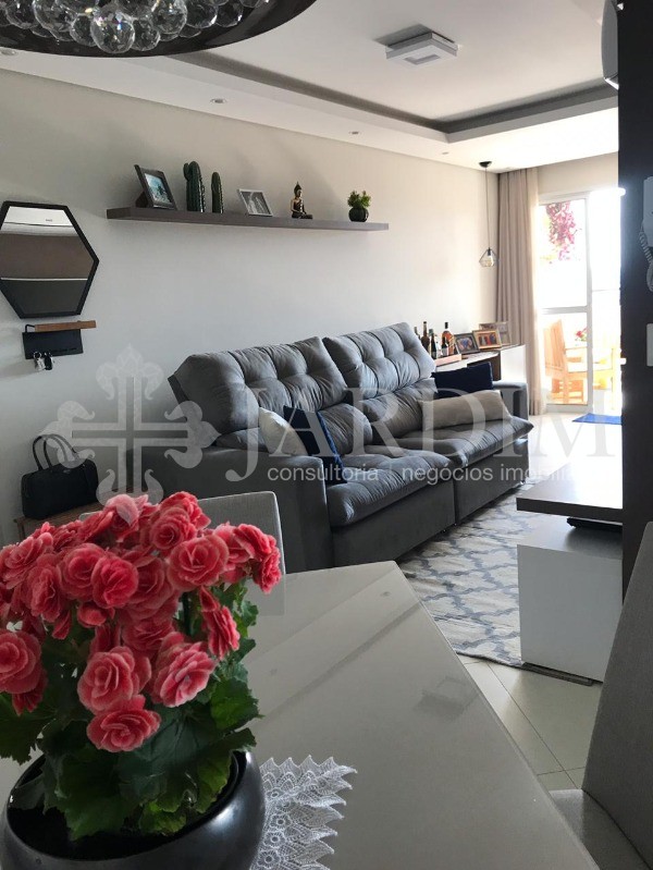 Apartamento à venda com 2 quartos, 66m² - Foto 12