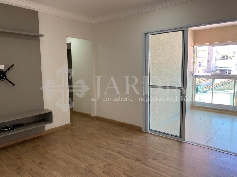 Apartamento à venda com 3 quartos, 74m² - Foto 1