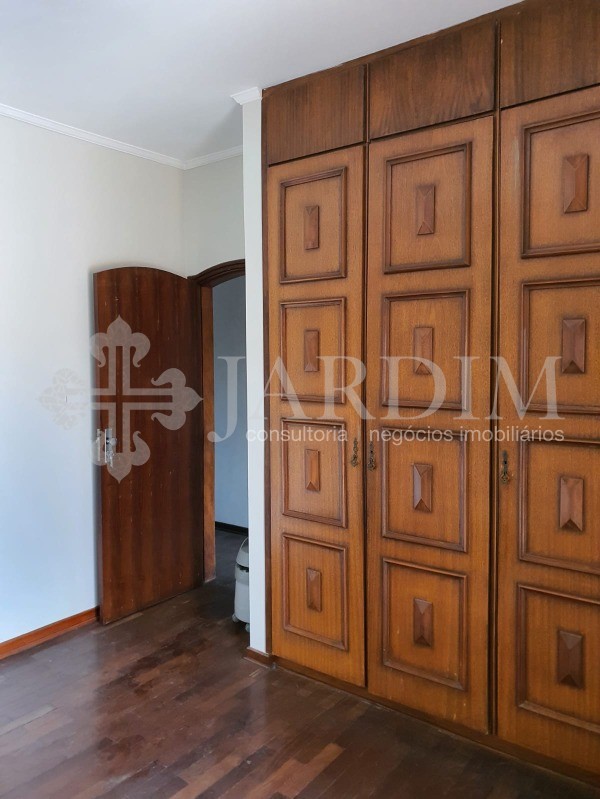 Casa à venda com 3 quartos, 186m² - Foto 9