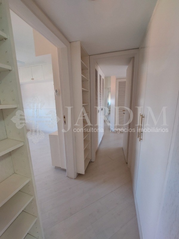 Apartamento à venda com 3 quartos, 156m² - Foto 34