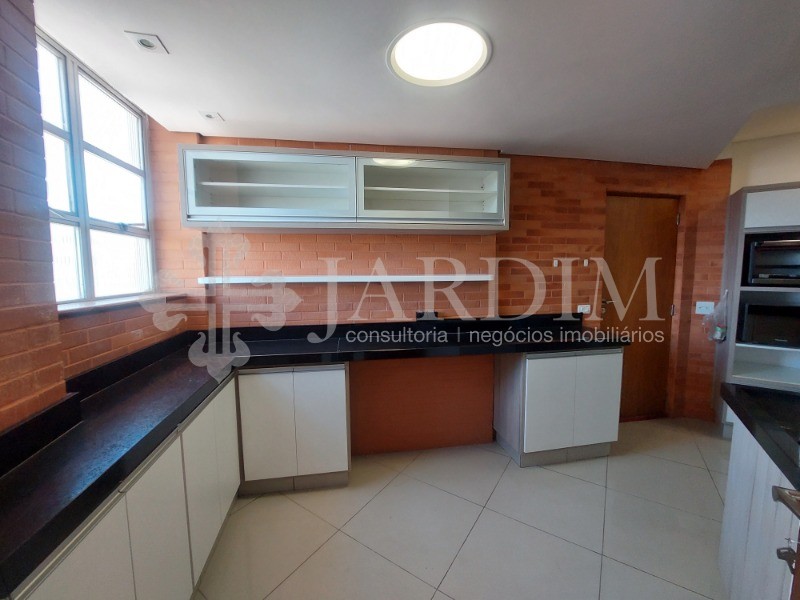 Apartamento à venda com 3 quartos, 156m² - Foto 18