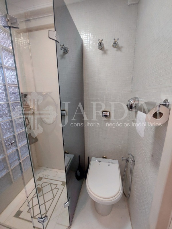 Apartamento à venda com 3 quartos, 156m² - Foto 32