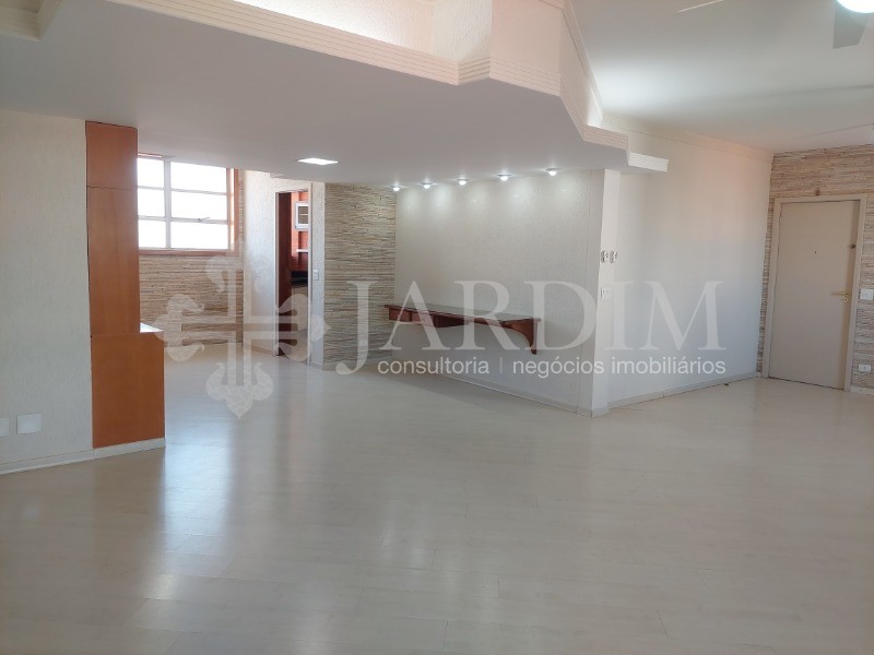 Apartamento à venda com 3 quartos, 156m² - Foto 13