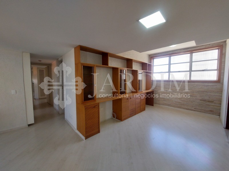 Apartamento à venda com 3 quartos, 156m² - Foto 10