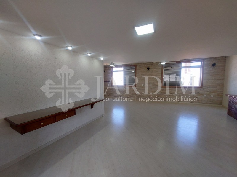 Apartamento à venda com 3 quartos, 156m² - Foto 1