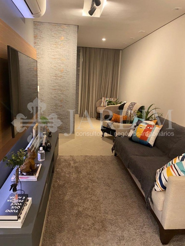 Apartamento à venda com 2 quartos, 68m² - Foto 3