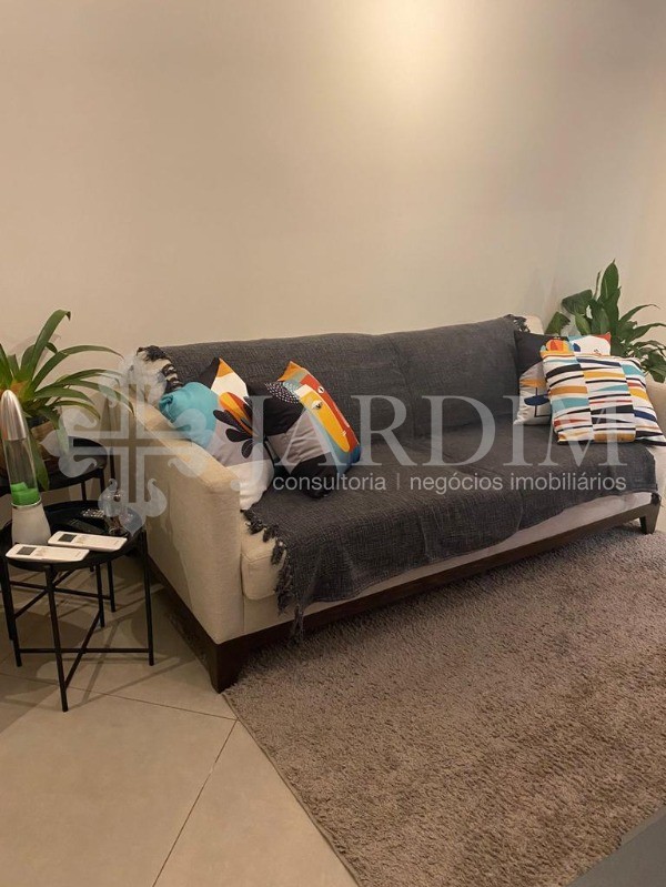 Apartamento à venda com 2 quartos, 68m² - Foto 4