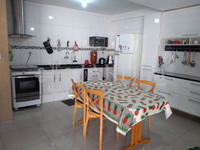 Sobrado à venda com 4 quartos, 210m² - Foto 12