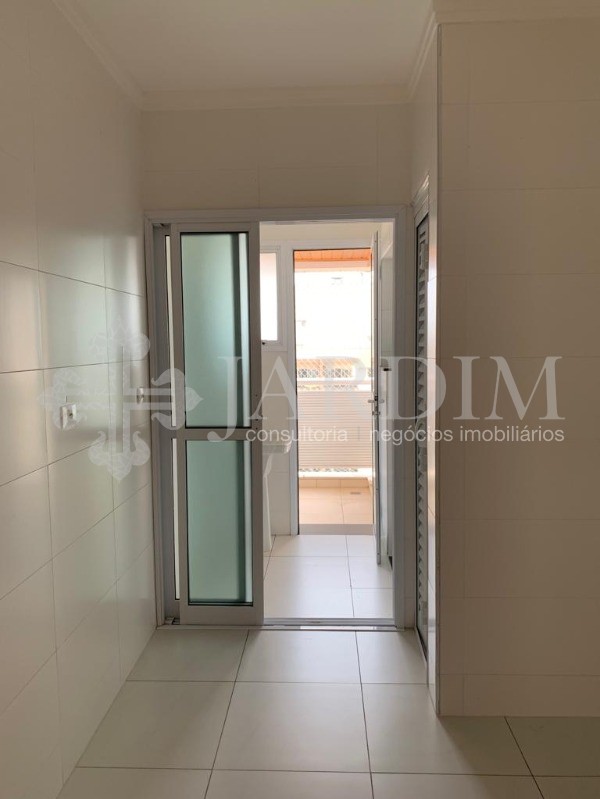 Apartamento à venda com 3 quartos, 98m² - Foto 11