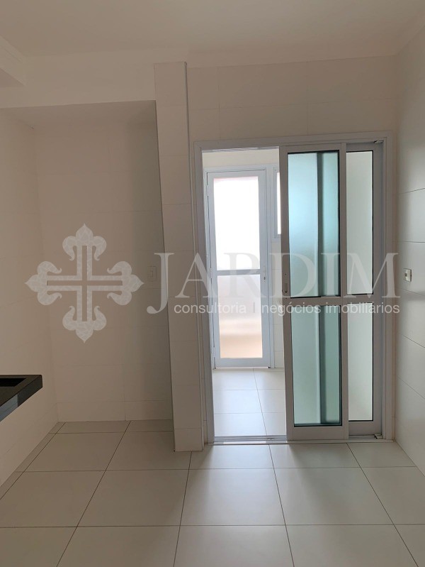 Apartamento à venda com 3 quartos, 98m² - Foto 11