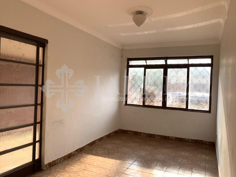 Casa à venda com 2 quartos, 130m² - Foto 3