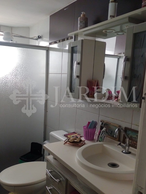 Apartamento à venda com 2 quartos, 46m² - Foto 2