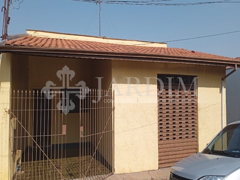 Casa à venda com 2 quartos, 250m² - Foto 1