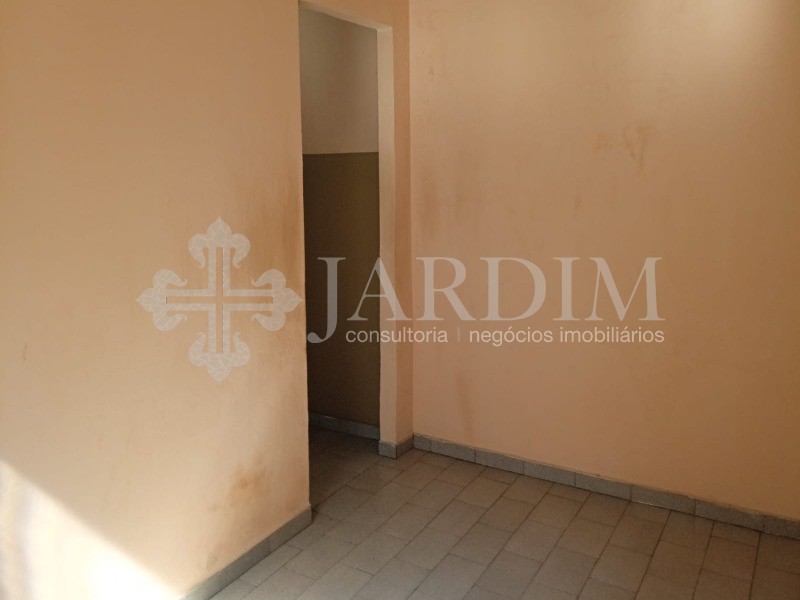 Casa à venda com 2 quartos, 250m² - Foto 15