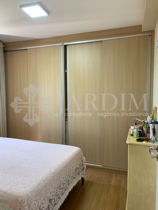 Apartamento à venda com 2 quartos, 65m² - Foto 17