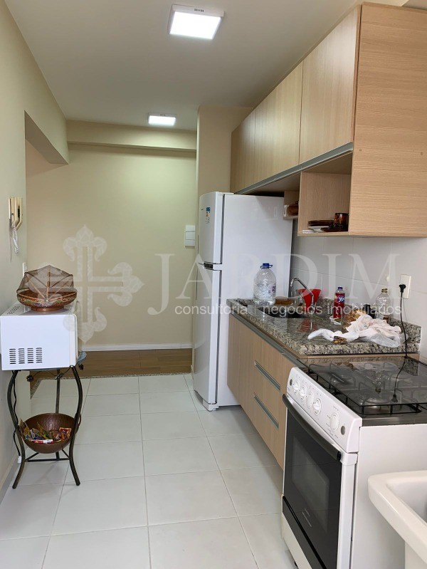 Apartamento à venda com 2 quartos, 65m² - Foto 9