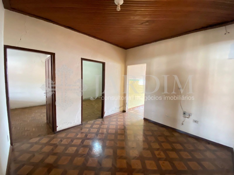 Casa à venda com 2 quartos, 310m² - Foto 11