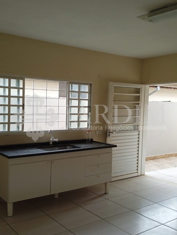 Casa à venda com 2 quartos, 125m² - Foto 16