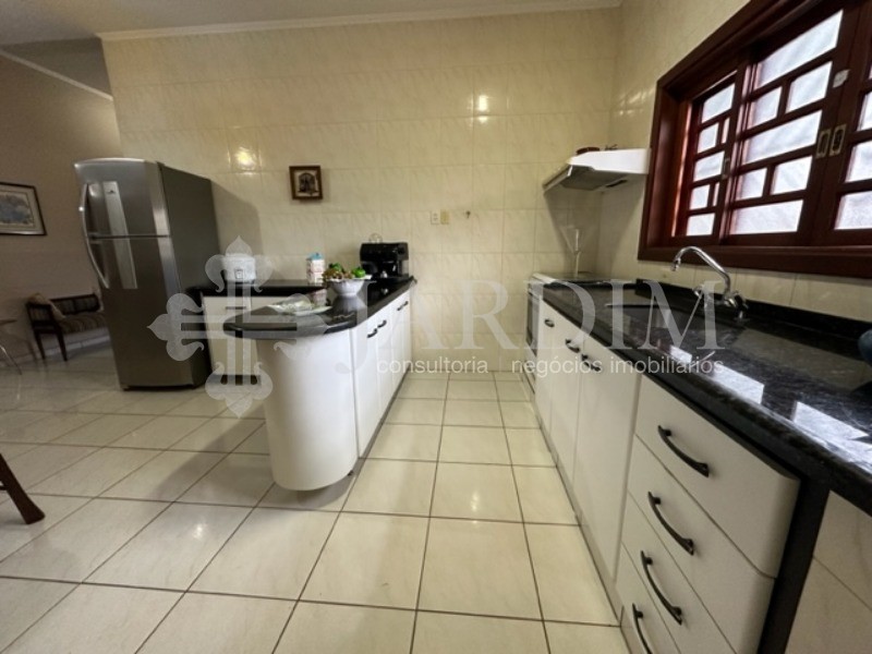 Sobrado à venda com 4 quartos, 564m² - Foto 47