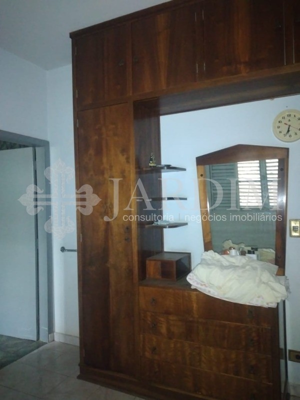 Casa à venda com 3 quartos, 382m² - Foto 9