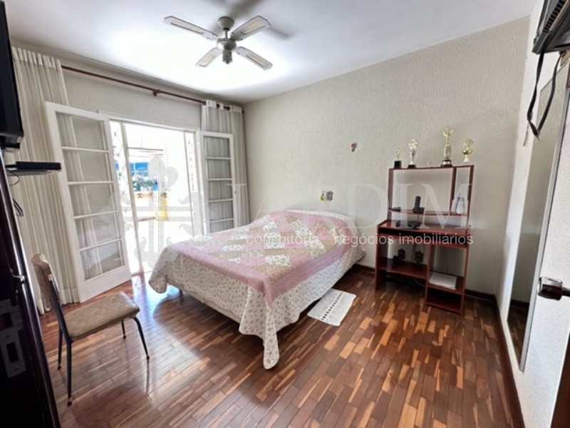 Sobrado à venda com 3 quartos, 150m² - Foto 1