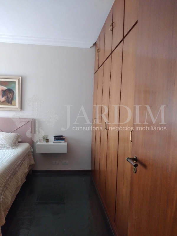 Apartamento à venda com 3 quartos, 140m² - Foto 10