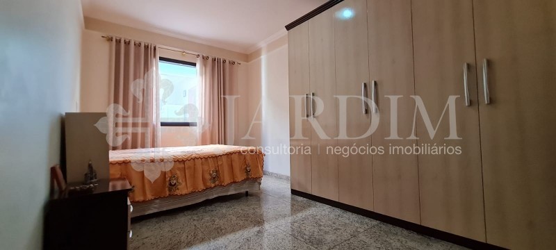 Casa à venda com 3 quartos, 300m² - Foto 11