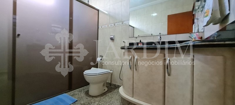 Casa à venda com 3 quartos, 300m² - Foto 17