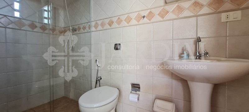 Casa à venda com 3 quartos, 300m² - Foto 16