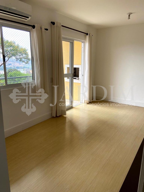 Apartamento à venda com 3 quartos, 74m² - Foto 1