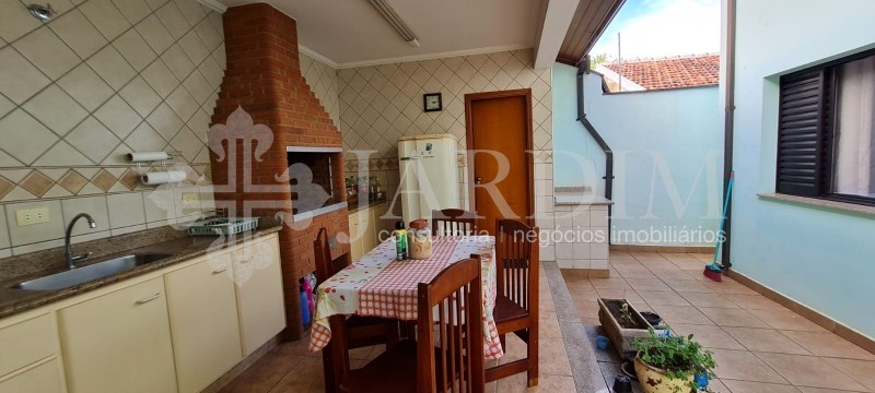 Casa à venda com 3 quartos, 300m² - Foto 27