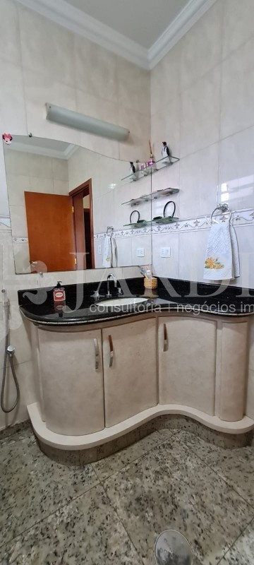 Casa à venda com 3 quartos, 300m² - Foto 18