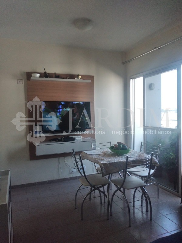 Apartamento à venda com 3 quartos, 84m² - Foto 2