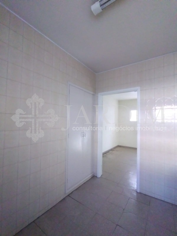 Casa à venda com 3 quartos, 300m² - Foto 9