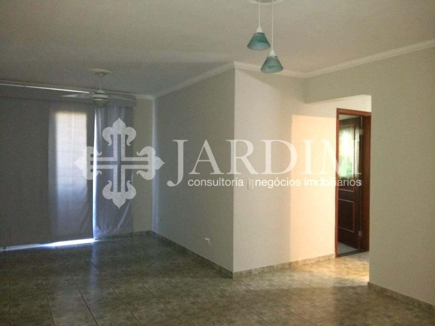 Apartamento à venda com 3 quartos, 76m² - Foto 1