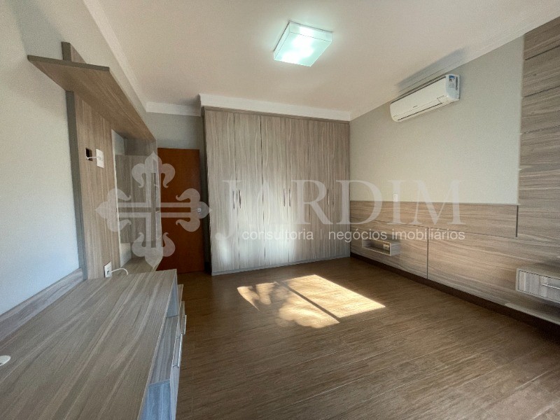 Casa de Condomínio à venda com 3 quartos, 250m² - Foto 33