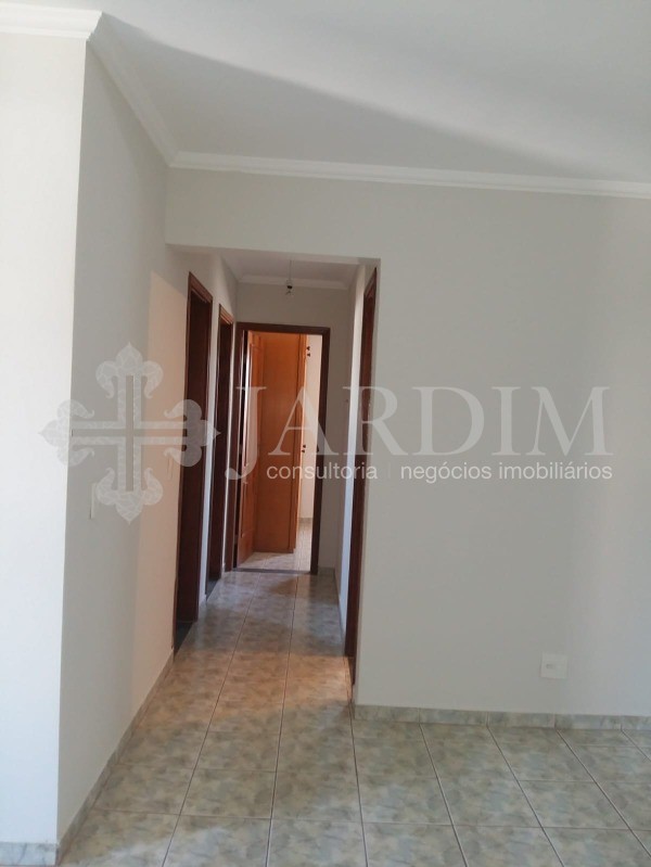 Apartamento à venda com 3 quartos, 76m² - Foto 3