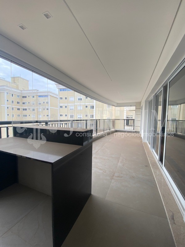 Apartamento à venda com 4 quartos, 240m² - Foto 5