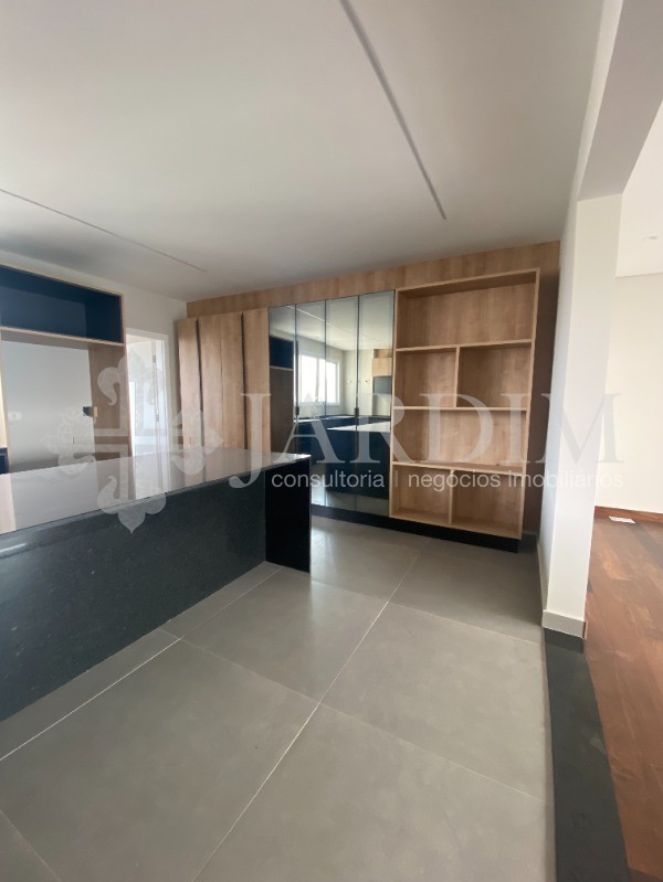 Apartamento à venda com 4 quartos, 240m² - Foto 11