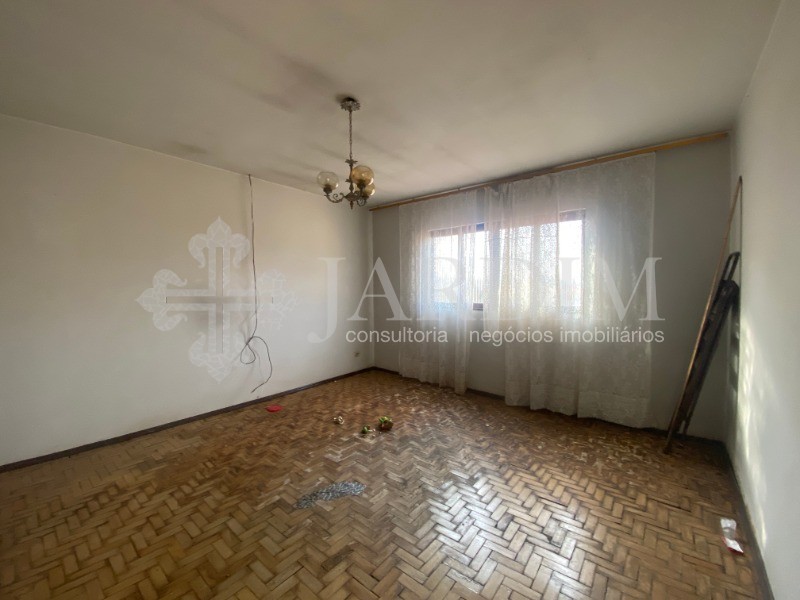 Casa à venda com 3 quartos, 250m² - Foto 1