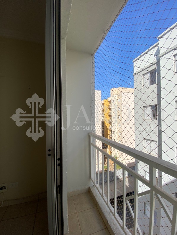 Apartamento à venda com 3 quartos, 70m² - Foto 4