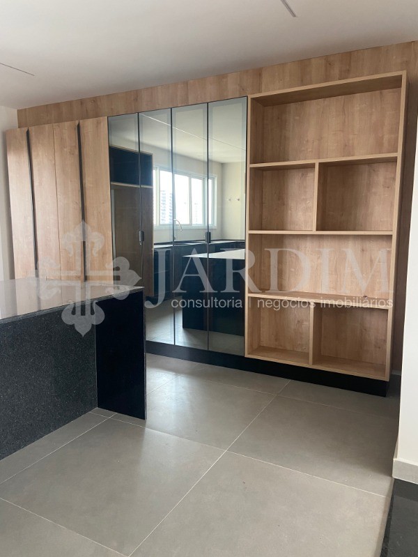 Apartamento à venda com 4 quartos, 240m² - Foto 9