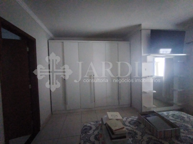 Casa à venda com 3 quartos, 250m² - Foto 16