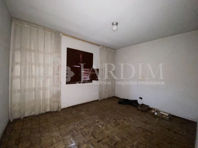 Casa à venda com 3 quartos, 250m² - Foto 11