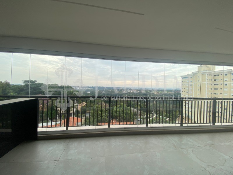 Apartamento à venda com 4 quartos, 240m² - Foto 1